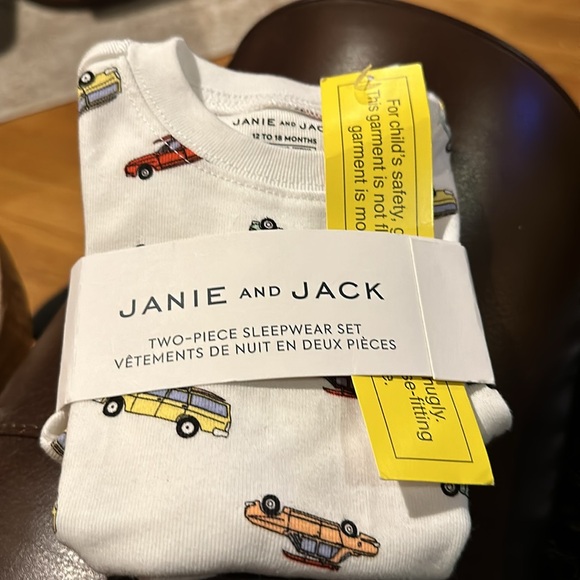 JANIE and JACK GOOD NIGHT SHORT PAJAMAS IN SURF CARS - Picture 14 of 14